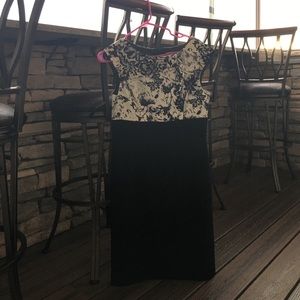 Sandra Darren dress it's never been worn