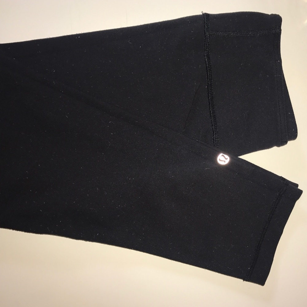 Lululemon black crop pants Luon