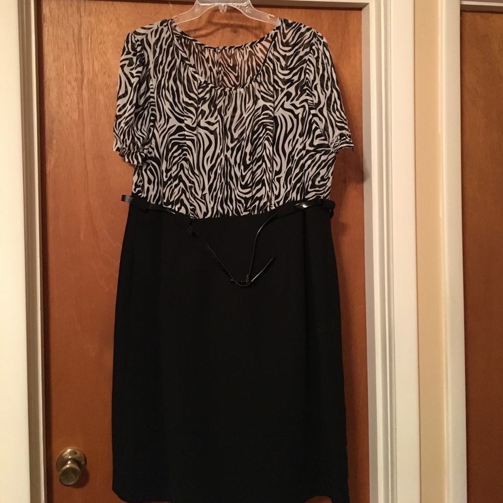 Dress barn size 20W black/white dress