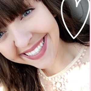 Meet your Posher, Michaela