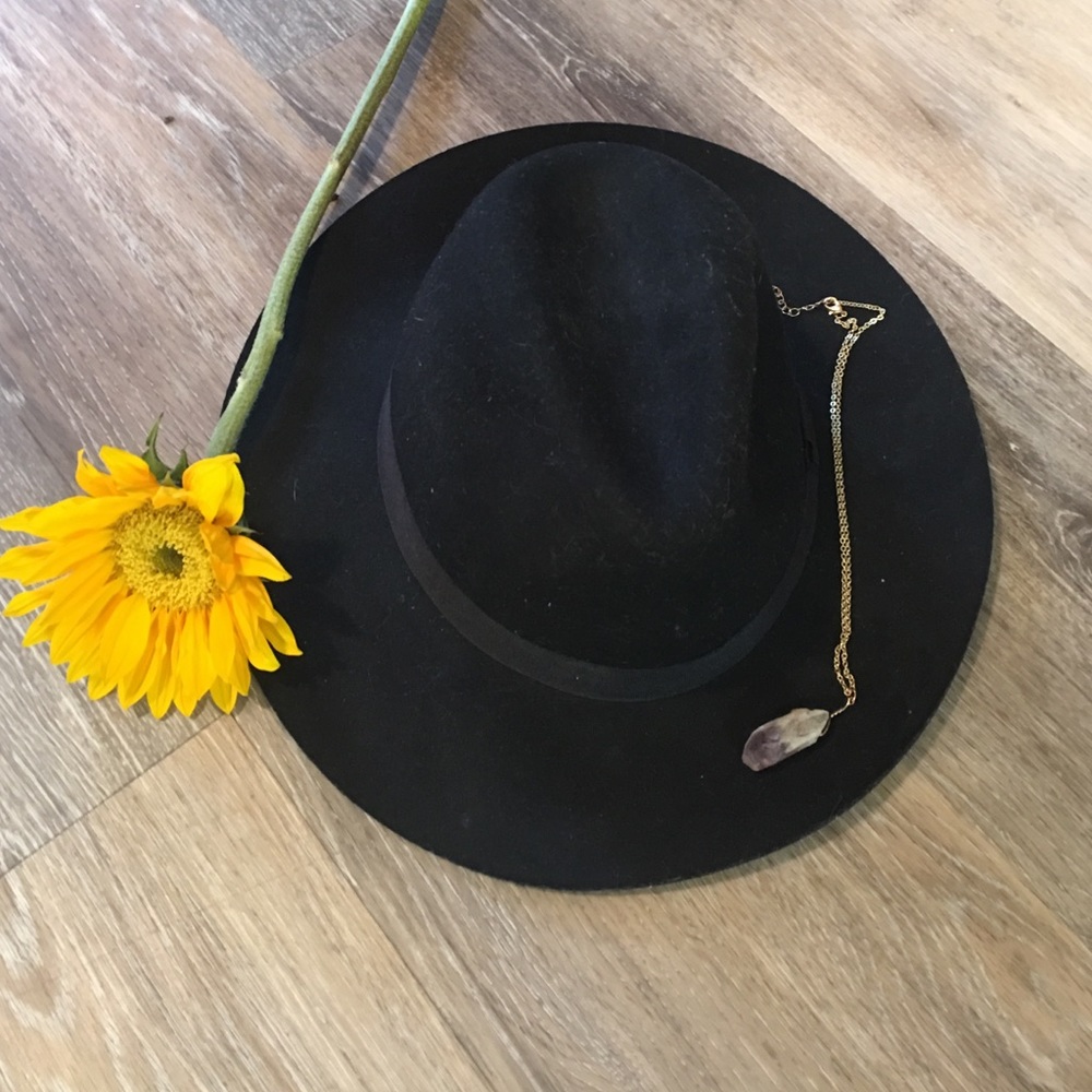 NWOT Black sun hat