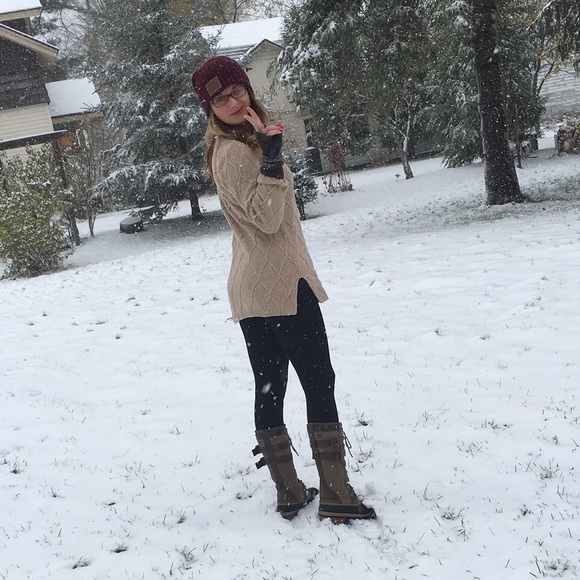 Meet your Posher, Nicole - Picture 4 of 4