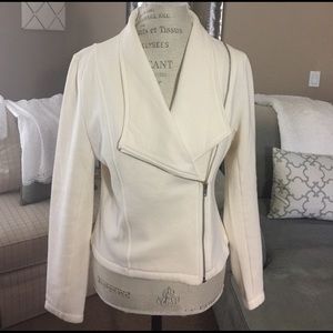 SOLD    Super cozy cream colored coat.