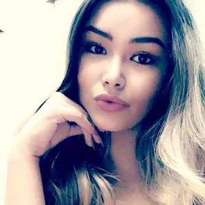 Meet your Posher, Danae