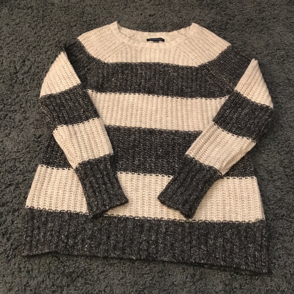 American eagle sweater