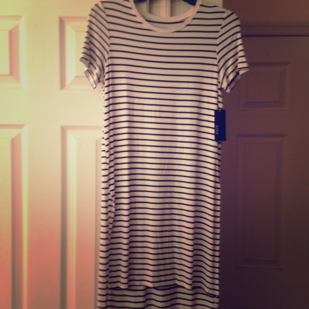 T shirt striped dress. Black and white