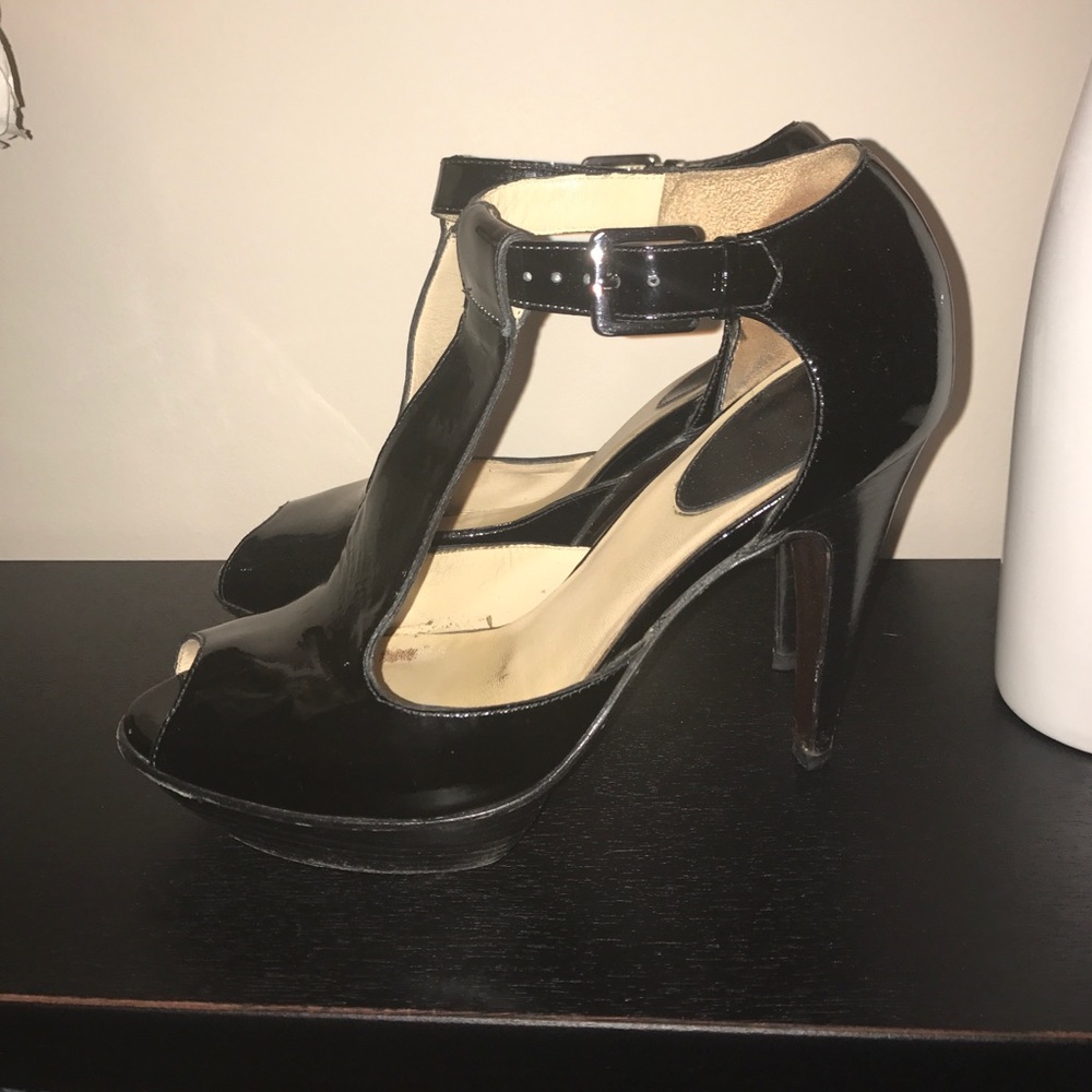 COLE HAAN patent leather peep toe Mary Jane
