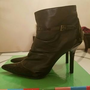 Charles David Wildest Black Bootie Sz. 9