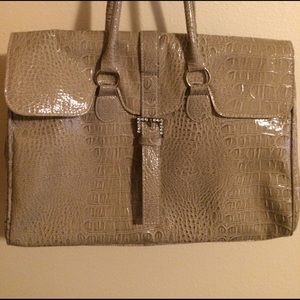Tan Jessica Simpson purse