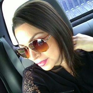 Meet your Posher, Lourdes