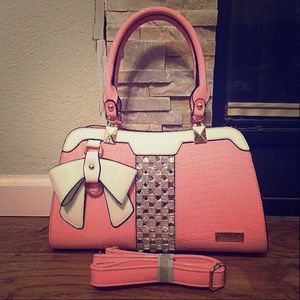 Julia &a Michael Handbag w/ Shoulder Strap