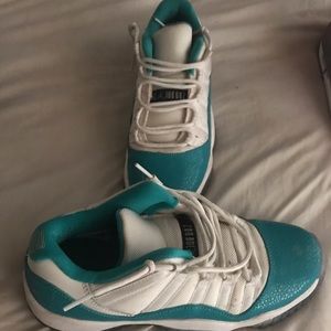 Gently used Jordan's 6.5Y worn twice
