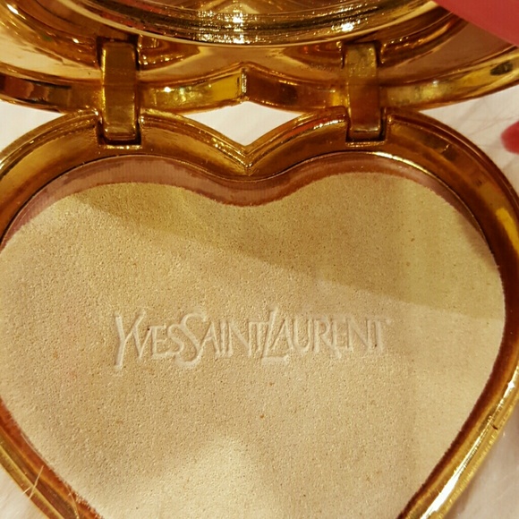 🎉HP🎉 YSL PARIS CRYSTAL JEWELS HEART COMPACT - Picture 7 of 9