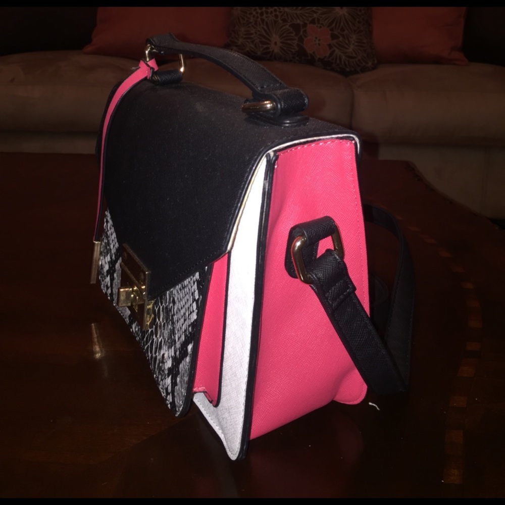 Black & White Crossbody Purse