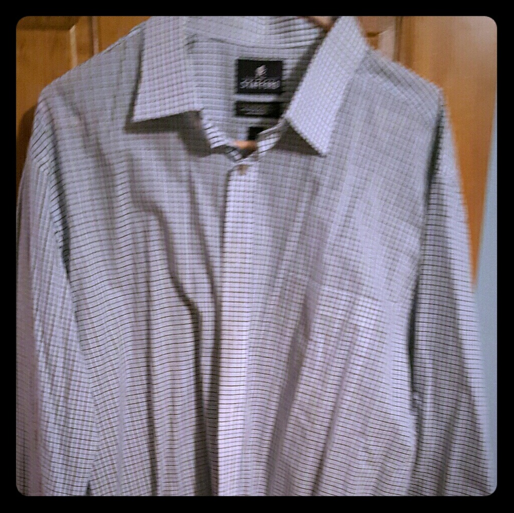 Men's long sleeve dress shirt