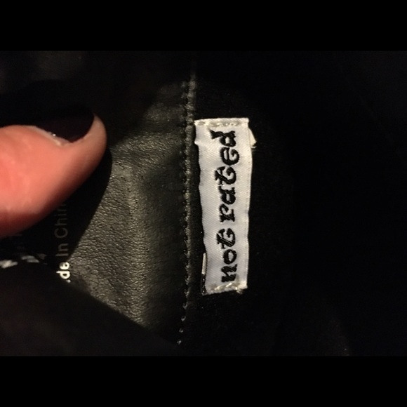 💕SOLD Black tie up boots with lace up details💕 - Picture 8 of 8