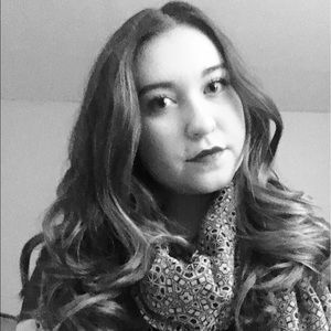 Meet your Posher, Madeline