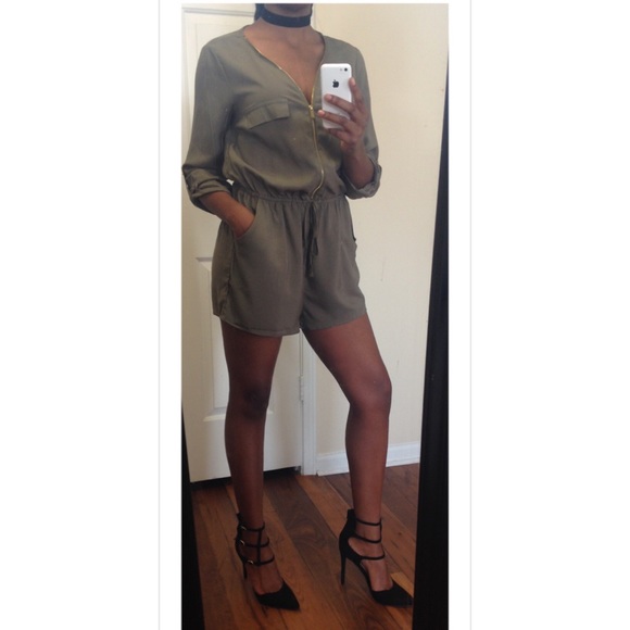 💚Trendy Romper💚 - Picture 2 of 4