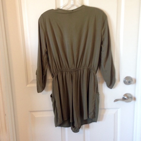 💚Trendy Romper💚 - Picture 4 of 4