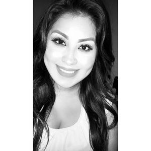 Meet your Posher, Monica