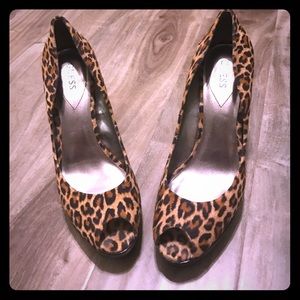Guess leopard heels