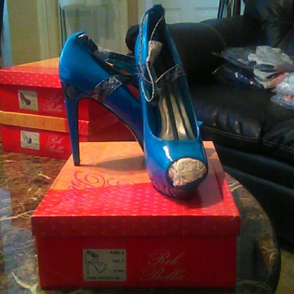 Shoes - Picture 2 of 2