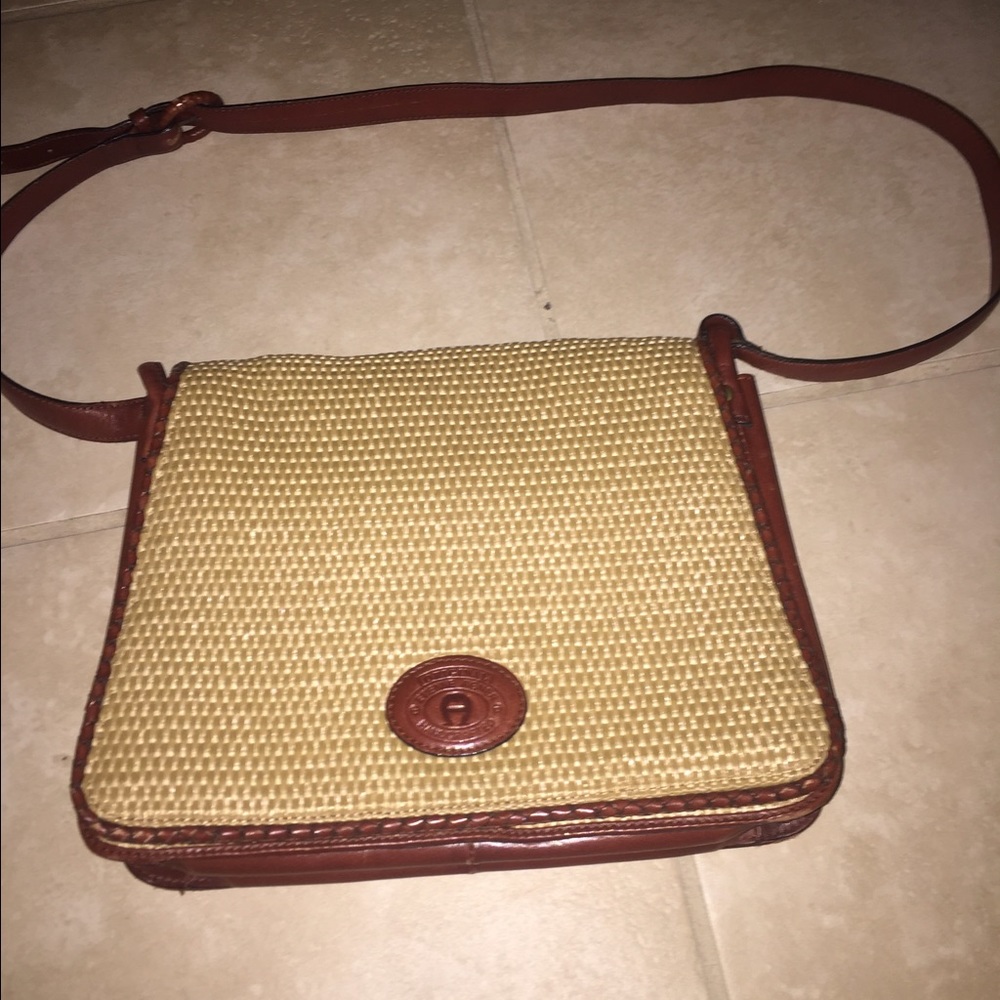 Ladies leather and straw shoulder bag