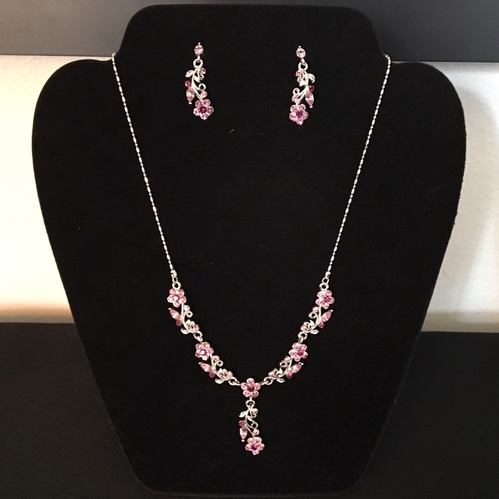 Floral Necklace and matching earring set