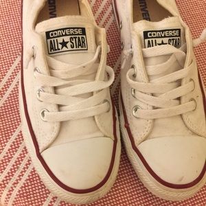 Converse Tennis Shoes