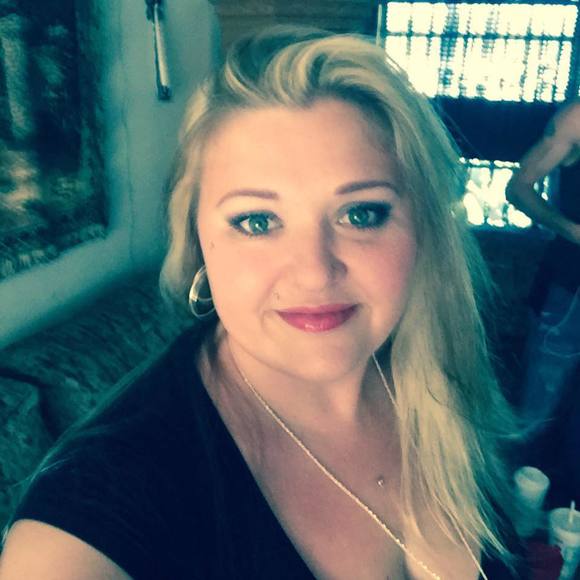 Meet your Posher, Renee - Picture 1 of 1