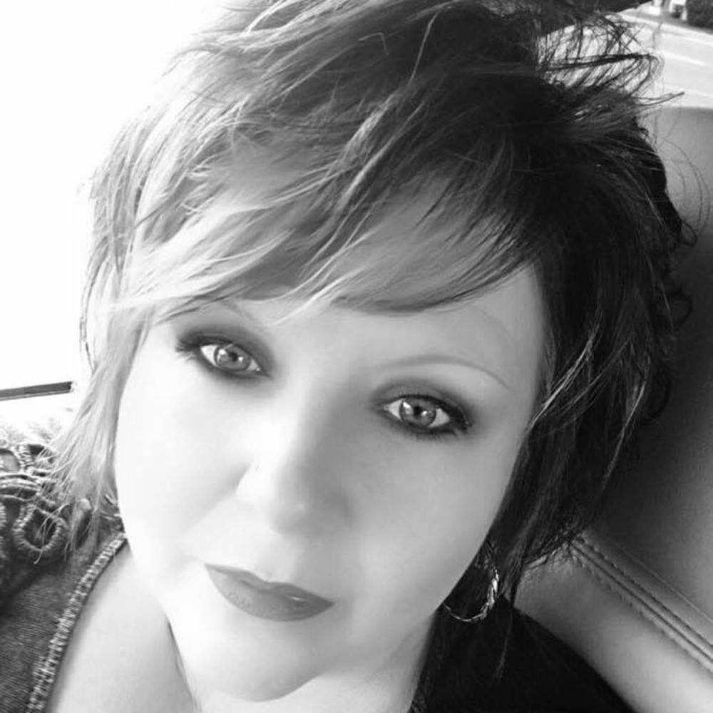 Meet your Posher, Angie