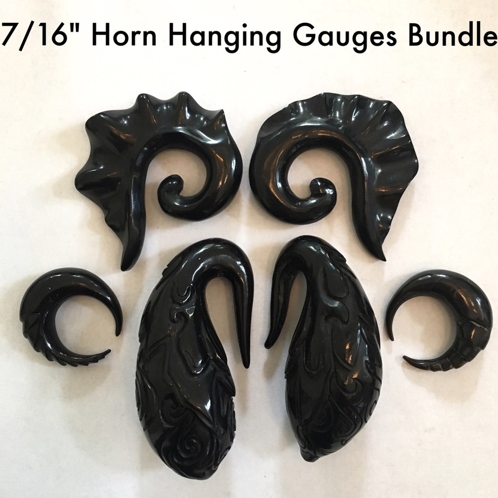 Organic Horn Hanging Plugs Gauges 7/16" Stretched
