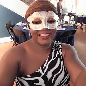 Meet your Posher, Dana