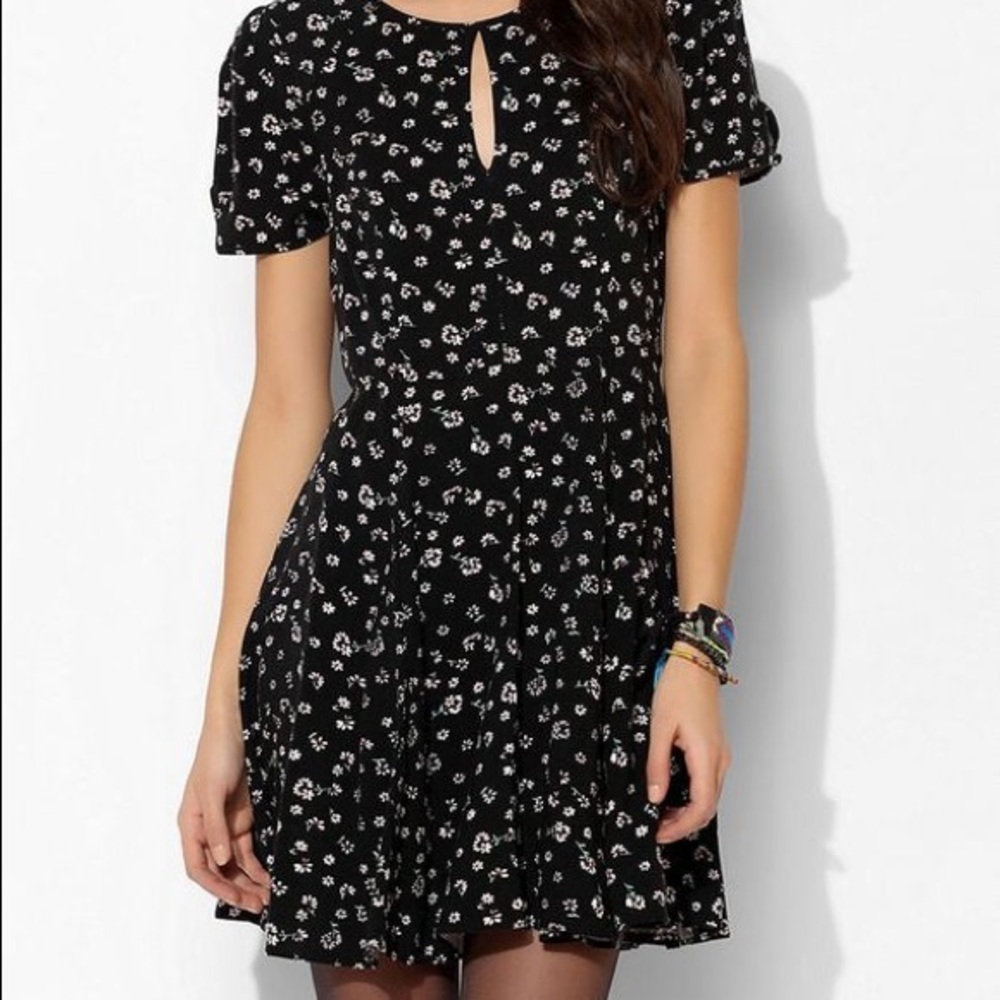 Kimchi Blue. Black flowers dress. Sz 2.