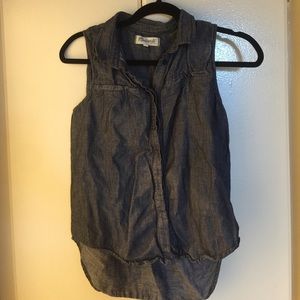 Madewell sleeveless denim shirt size small