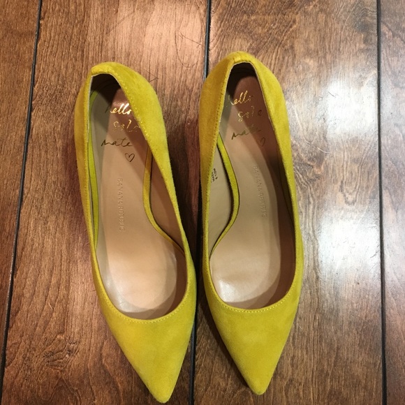 mustard suede pumps