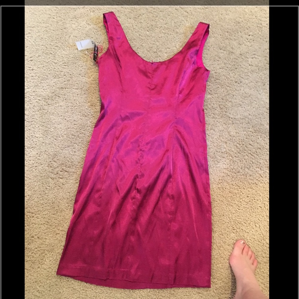 Pink mini two finger dress never worn - Picture 3 of 5