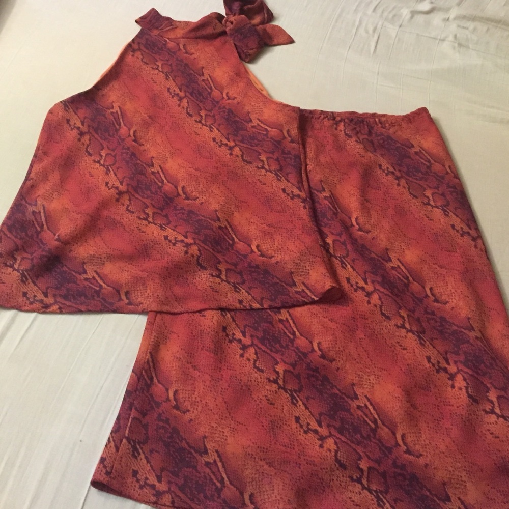 🎉 Halter top and midi skirt set 🍅