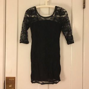 {SOLD} H&M lace dress