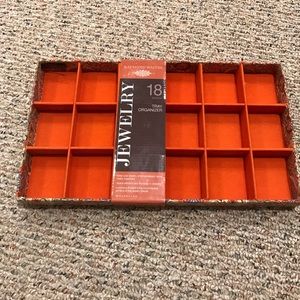 Raymond Waites tray organizer