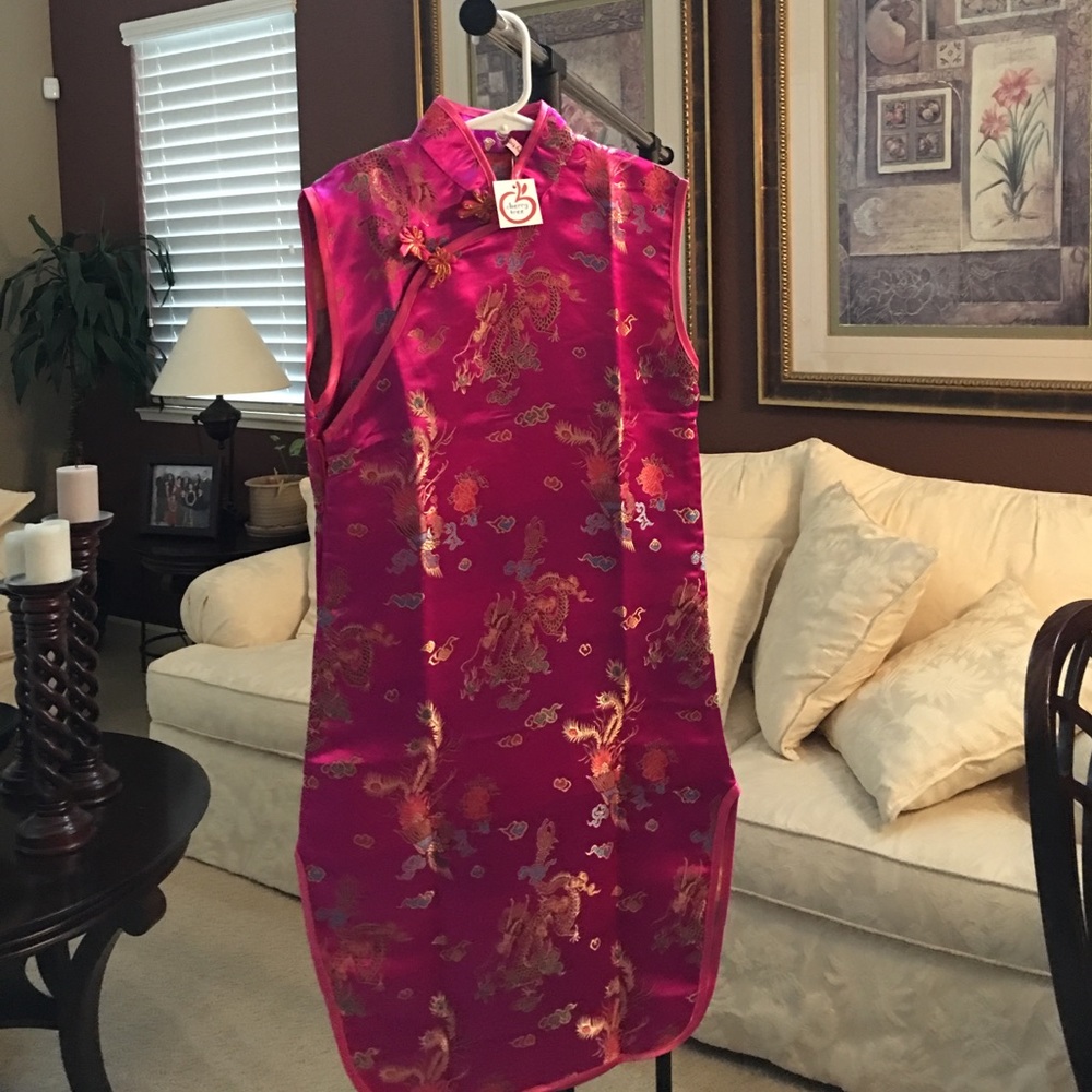 Traditional Chinese Dress.  Never worn, NWT.