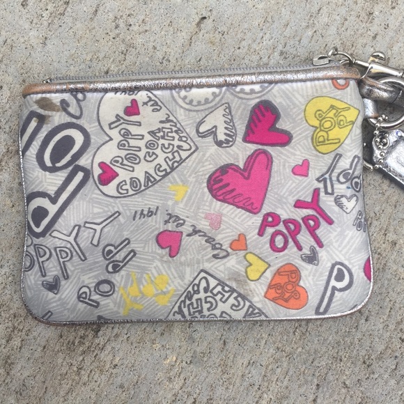❌SOLD❌COACH Poppy Graffiti Wristlet - Picture 3 of 7