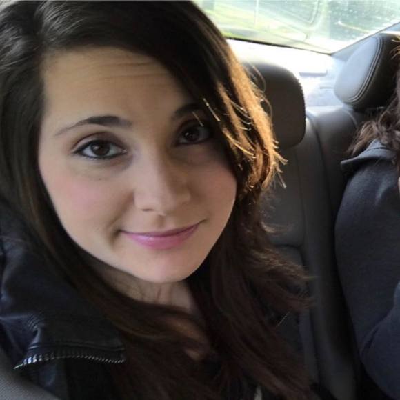 Meet your Posher, Monica - Picture 1 of 1