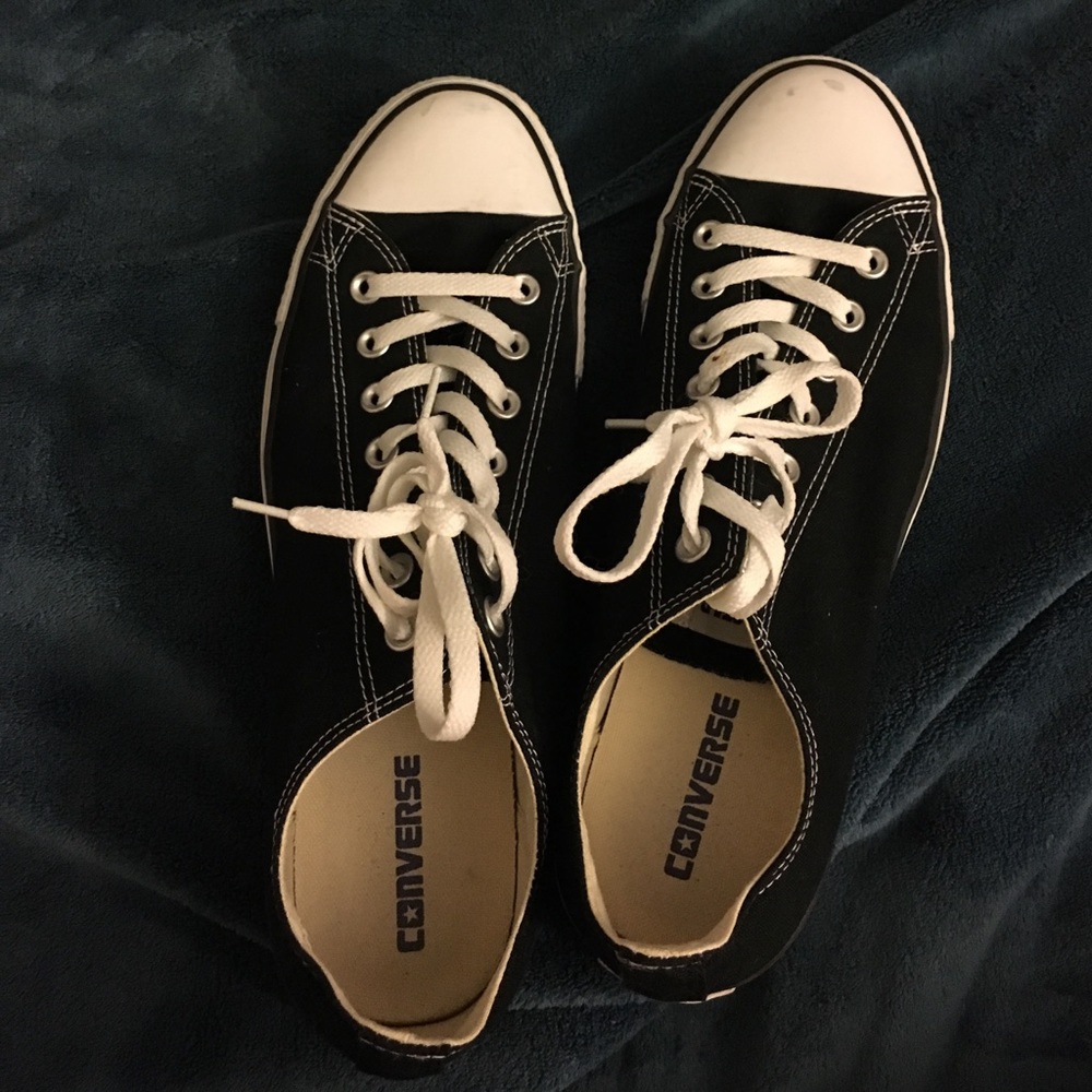 Men's size 11 Black converse