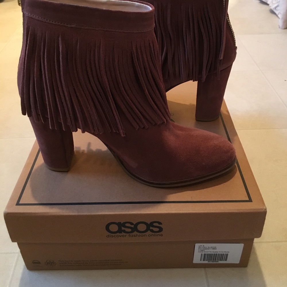 🆕Blush/Mauve fringe booties