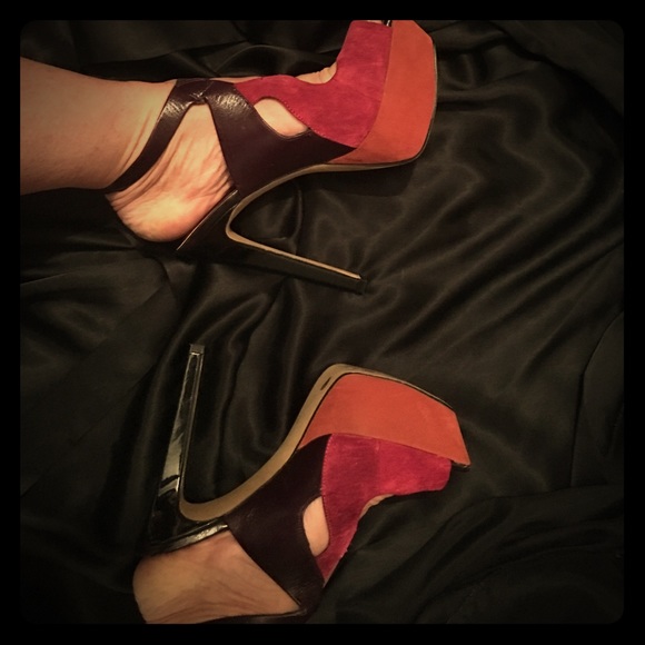 Jessica Simpson Leather and Suede - Picture 4 of 8