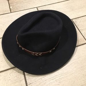 Banded fedora with metal hardware