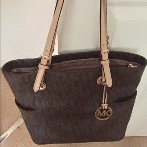 Michael Kors Signature Tote 👜