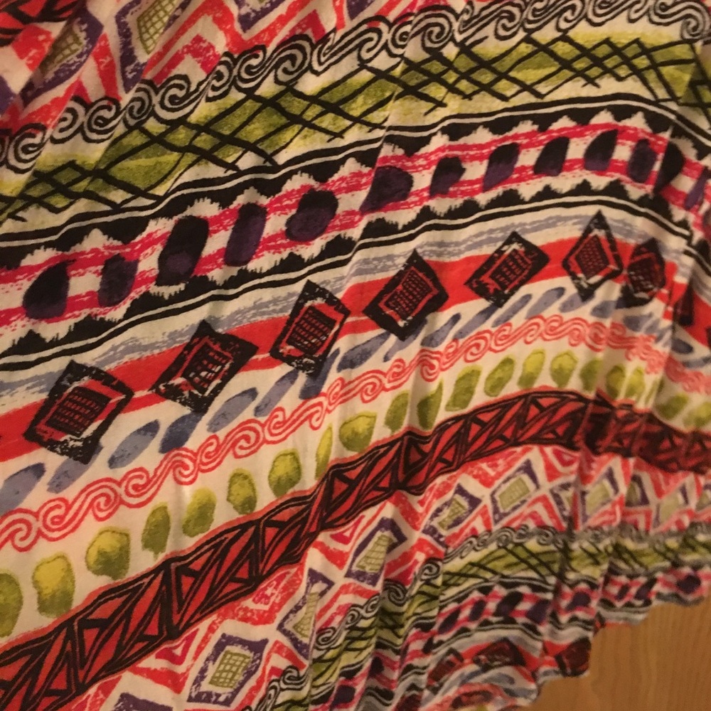 Aztec patterned tank - Picture 4 of 4