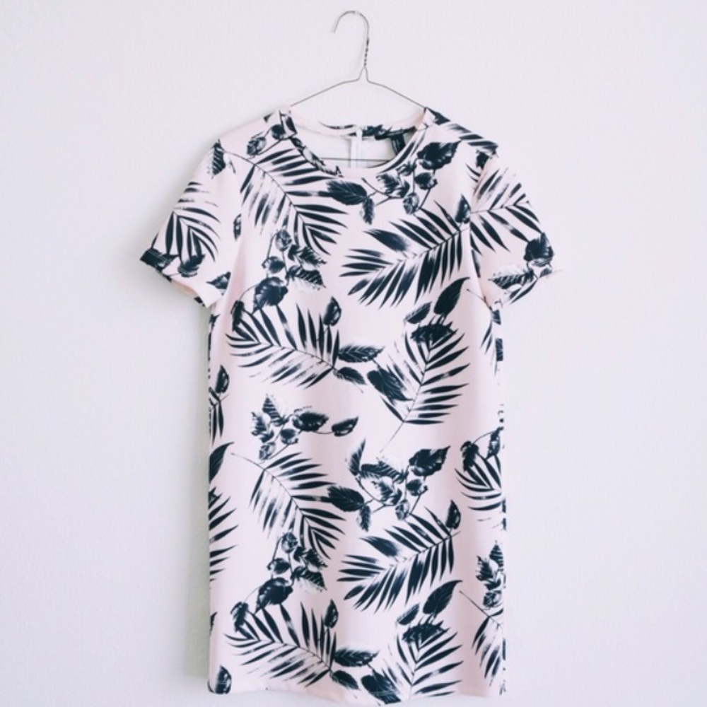🌴SOLD🌴 Tropical Print Shirt Dress